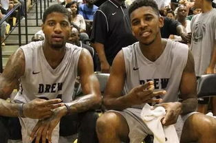 苏炳添经典的“回头望月”和一黄战七黑（苏炳添经典“回头望月”，一人挑战群雄）