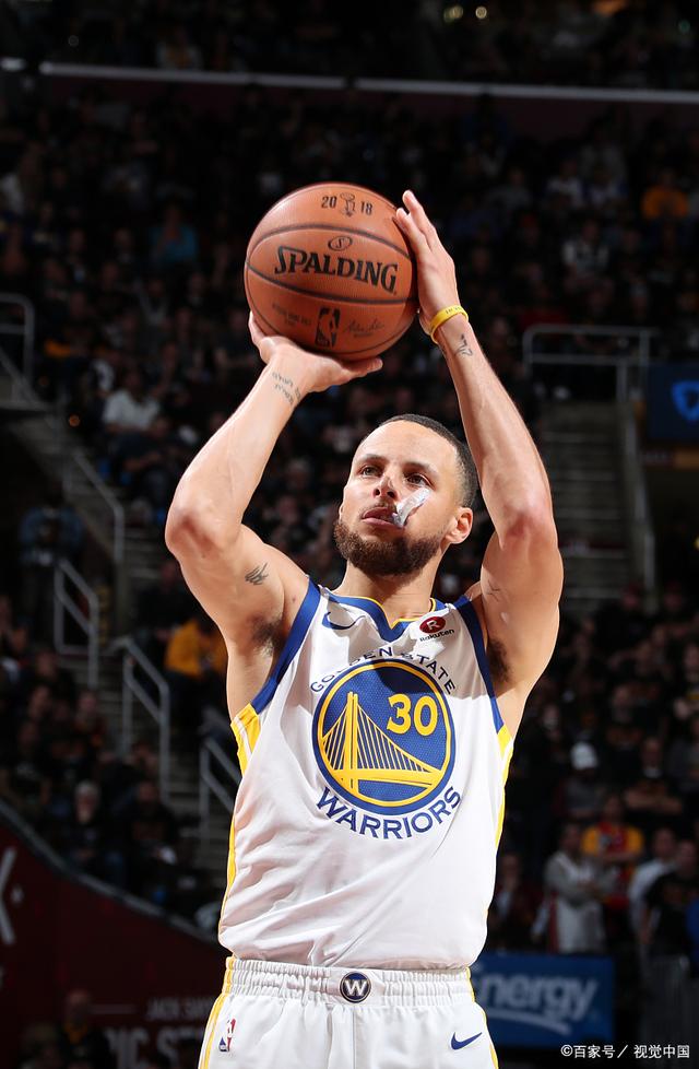 记者：迈阿密国际正在努力留下阿连德，目前双方在谈判（记者：迈阿密国际力争挽留阿连德，双方谈判进行中）