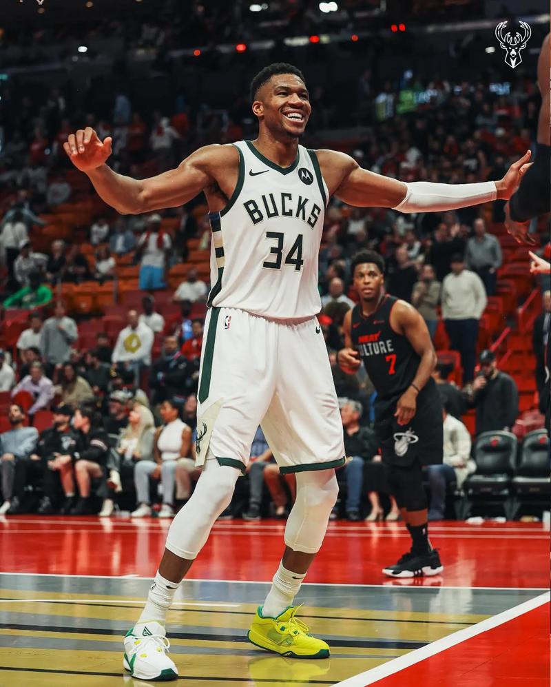 塞萨尔：齐沃为什么要换下博尼和泽林斯基？他俩明明表现最好（塞萨尔质疑齐沃换人：为何撤下博尼和泽林斯基？他们明明状态最佳）