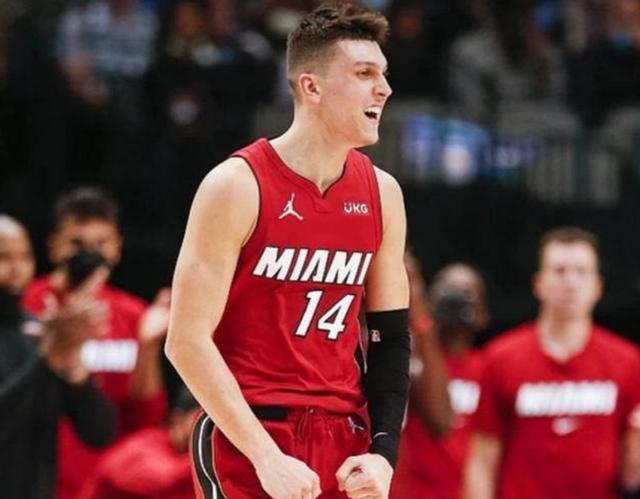 亚洲杯强队集体发力（亚洲杯豪强齐发威）