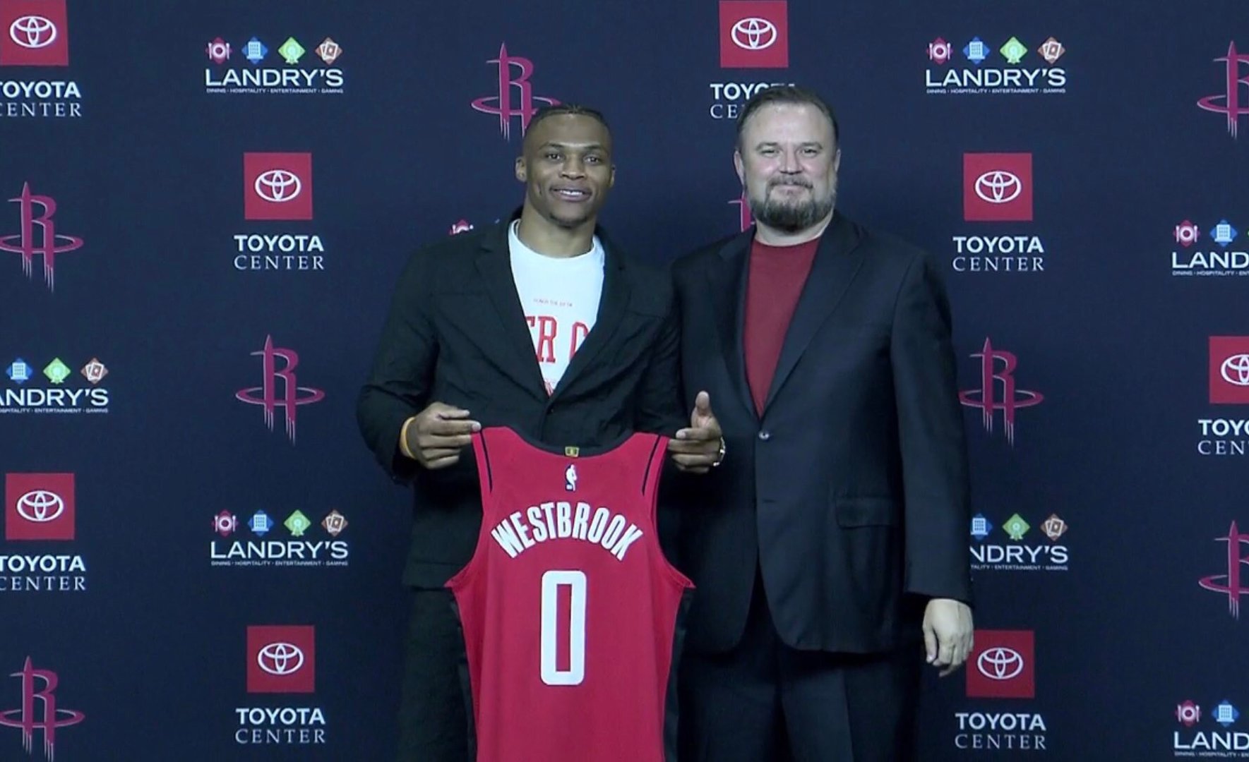 能否终结7连败？多诺万：怀特等4人可出战&3人有时间限制（7连败能否止住？多诺万称怀特等四将可出战，另有三人受出场时间限制）