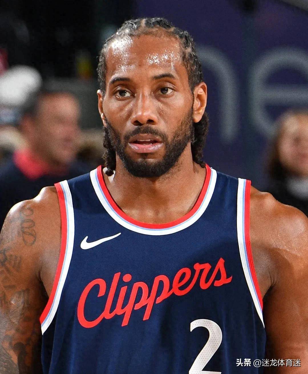 1-2！阿森纳遭读秒绝杀！曼城3-0大胜差2分，日本中场绝平利物浦（阿森纳1-2读秒遭绝杀，曼城3-0大胜将分差缩至2分，日本中场读秒绝平利物浦）