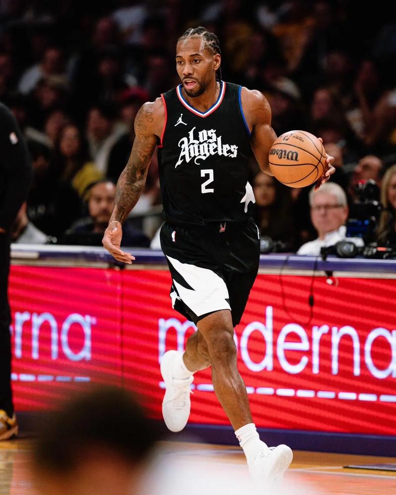 每体：巴萨内部对亚马尔每次客场都成为“头号公敌”感到担忧（每体：巴萨内部忧虑亚马尔在客场比赛屡成众矢之的）