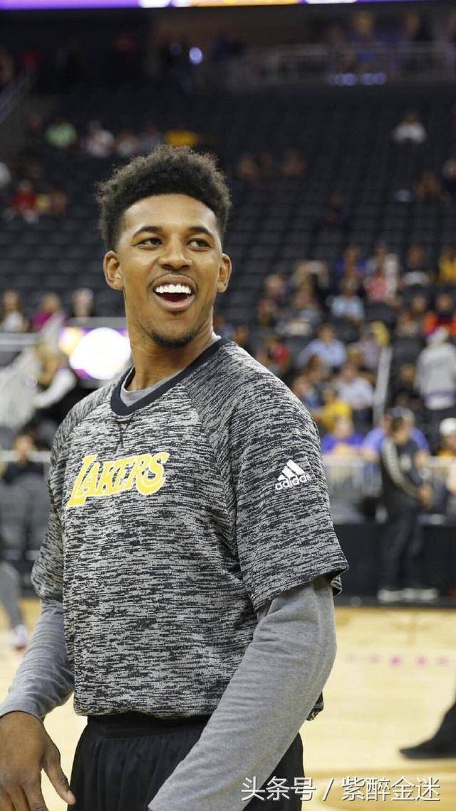 这里是我的主场，加布里埃尔向库尼亚介绍阿森纳训练基地（加布里埃尔带库尼亚参观阿森纳训练中心：这是我的地盘）