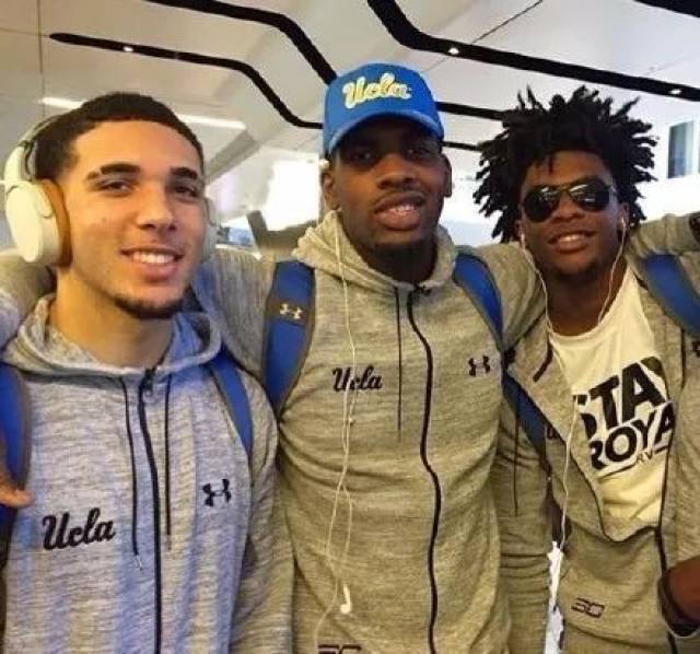 媒体人：邓涵文与云南玉昆更接近，重庆和铁人也有想法（知情人士称邓涵文更接近云南玉昆，重庆与铁人亦有意）