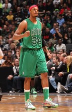 疯狂的足球：米兰门神迈尼昂的盘带合集（足坛狂热：米兰门神迈尼昂盘带集锦）